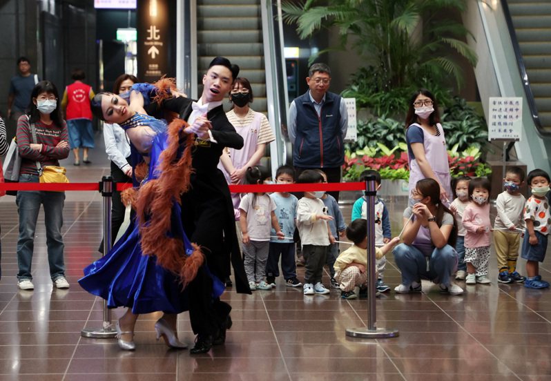 「國標舞亞巡賽」28日將在台北和平籃球館舉行，將有近千名選手同台較勁，總獎金近300萬元，今年更首度引進VR技術，讓觀眾更貼近舞者。記者曾吉松／攝影
