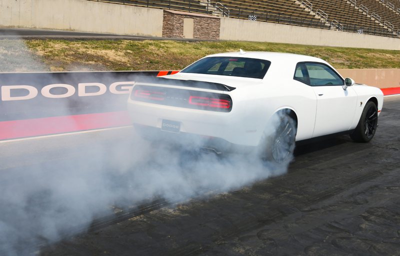 Dodge Challenger。 摘自Dodge