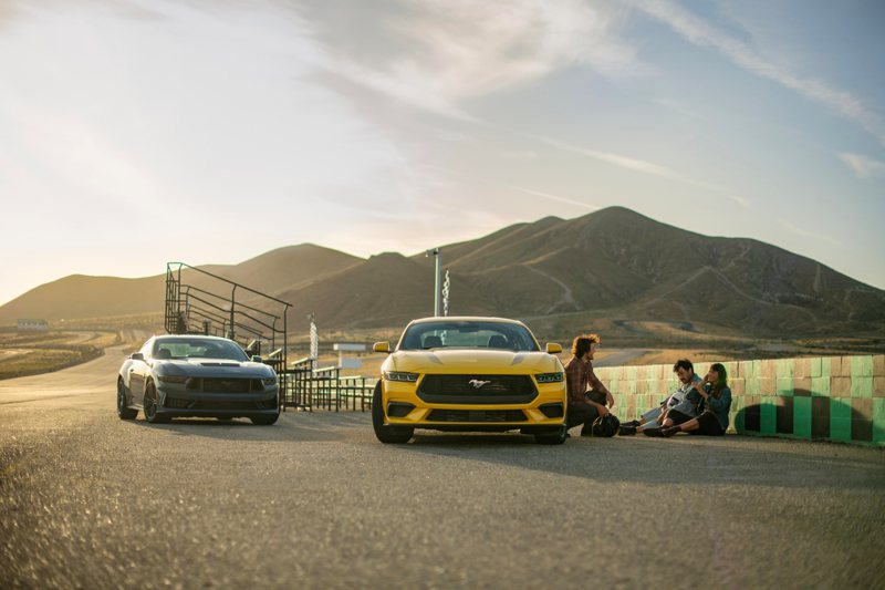 自1964年問世以來，Ford Mustang全球銷量已突破1,000萬輛，更成為橫跨電影、音樂、戲劇等不同場域的經典美式文化符碼，Mustang形象可說是深植全球車迷心中。 圖／福特六和提供