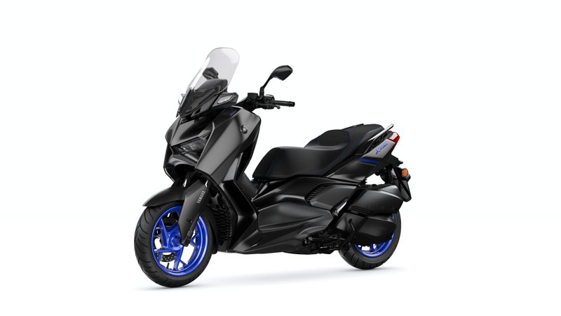 2024年式Yamaha XMAX：Icon Black 藍曜黑。 圖／Yamaha提供