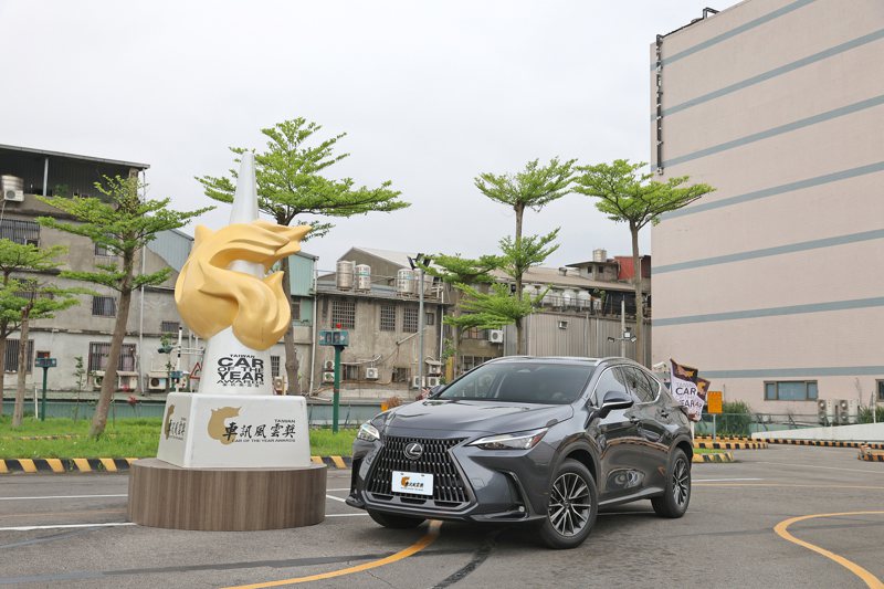 2024車訊風雲獎 最佳進口豪華中型SUV：Lexus NX。 圖／車訊風雲獎執行委員會提供