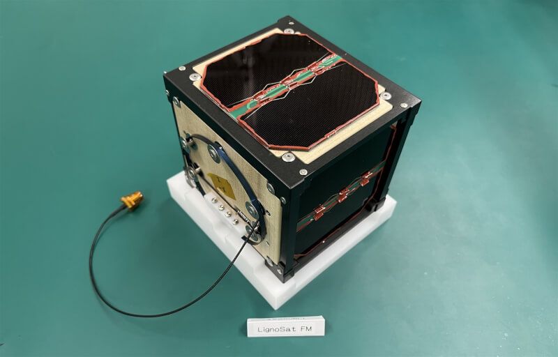 木製人造衛星LignoSat。（圖取自twitter.com/spaceKUwood）