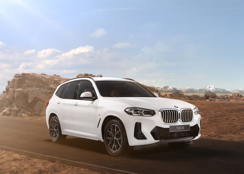 全新2024年式BMW X3、X4 M Sport鉑金版不論於外觀或是座艙內皆升級更為熱血的M Sport風格並搭配豐富科技配備，以卓越的操控性能及新穎智慧科技大幅領先同級車款。 圖／BMW汎德提供
