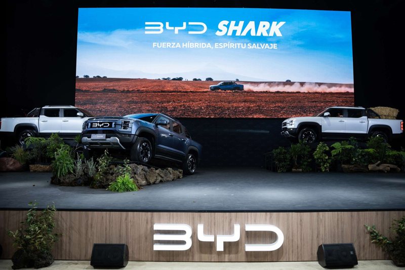 全新比亞迪Shark PHEV貨卡正式發表　擁有430匹大馬力還藏有神秘功能！