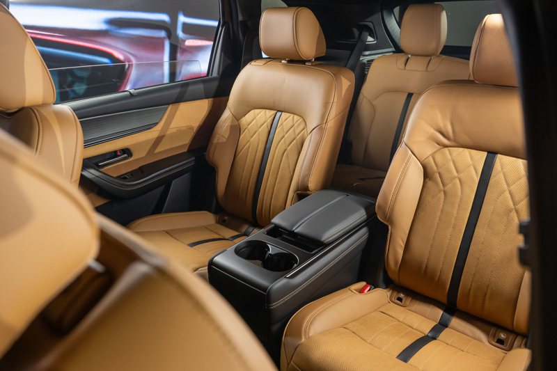 旗艦六人座 33T AWD Premium Captain Seat。 圖／Mazda提供
