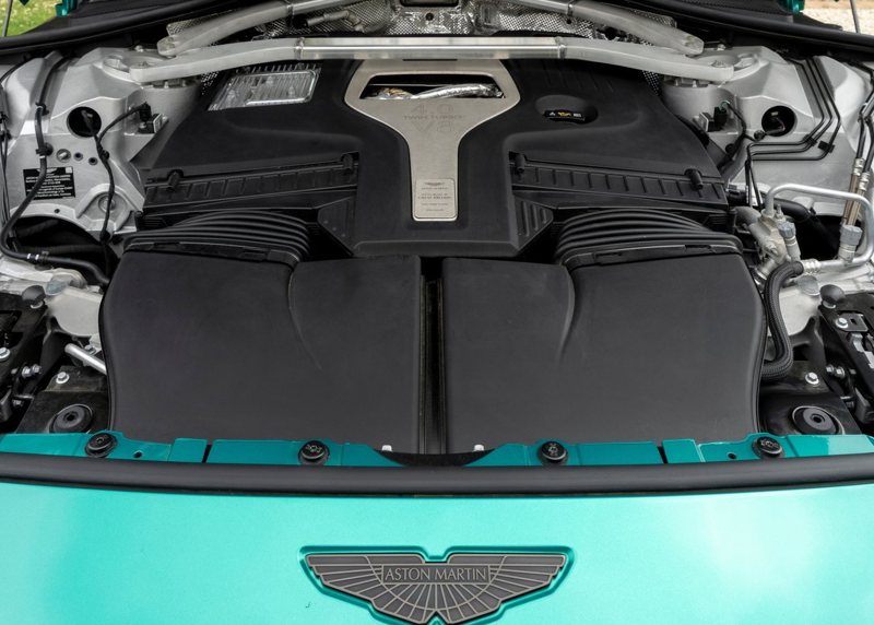 Aston Martin DBX707的4.0升V8雙渦輪增壓引擎。 圖／Aston Martin