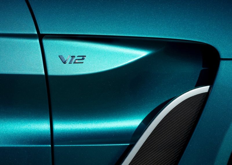 Aston Martin的客戶認為V8和V12引擎才能與駕駛產生情感連結。 圖／Aston Martin