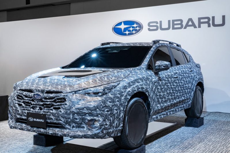 Subaru下一代混合動力系統的Crossstrek偽裝原型車。 圖／Toyota