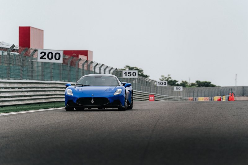 Nettuno海王星引擎是100％由Maserati設計研發，搭載於MC20上可輸出驚人的630CV和730Nm的最大扭力，極速可達325km/h以上。 圖／臺灣蒙地拿提供