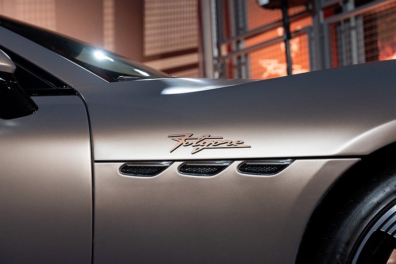 同場於賽道舉辦Maserati Folgore純電車系發表會，以賽道為舞台的特殊創舉，正式揭幕全新GranTurismo Folgore與Grecale Folgore。 圖／臺灣蒙地拿提供