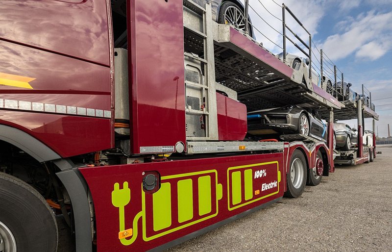 保時捷物流合作夥伴Keller Group、Müller–Die lila Logistik和Elflein亦承諾以綠色電力應用電動重型貨車。 圖／Porsche提供