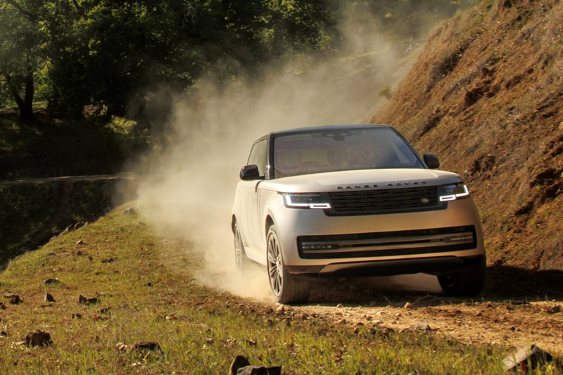 Range Rover。 摘自JLR