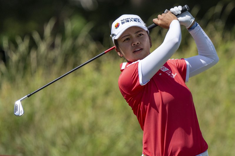 只打3回合的LPGA休普萊特菁英賽，台灣好手徐薇淩今天在首回合繳出65桿、暫並列第4。 美聯社