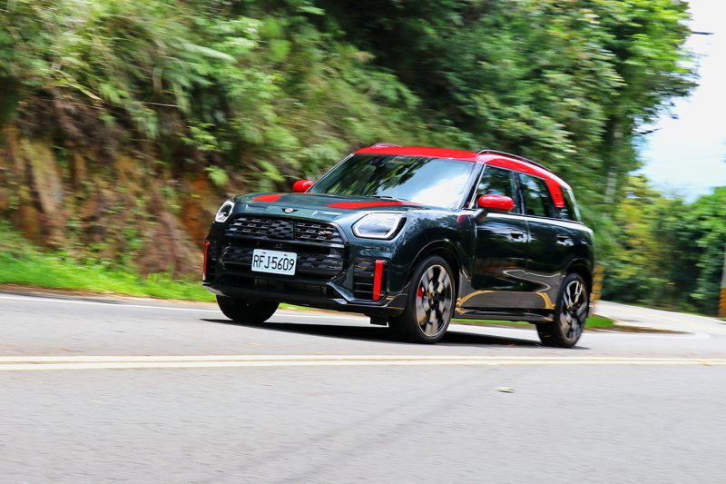 MINI JCW Countryman ALL4。 記者陳威任／攝影