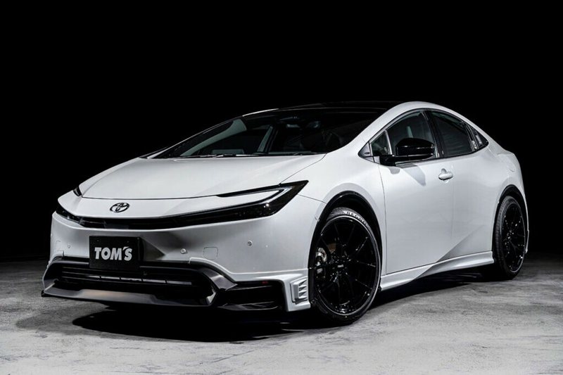 Tom's Racing推出改裝空力套件 讓Toyota Prius外型更添運動氣息