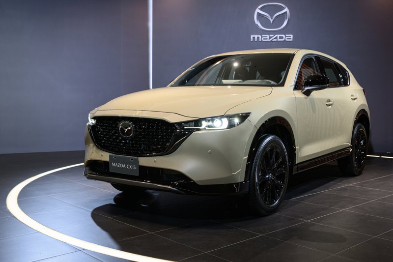 MAZDA CX-5 Retro Sports Edition 則是由 25T GT Sport 進行強化。 圖／MAZDA提供