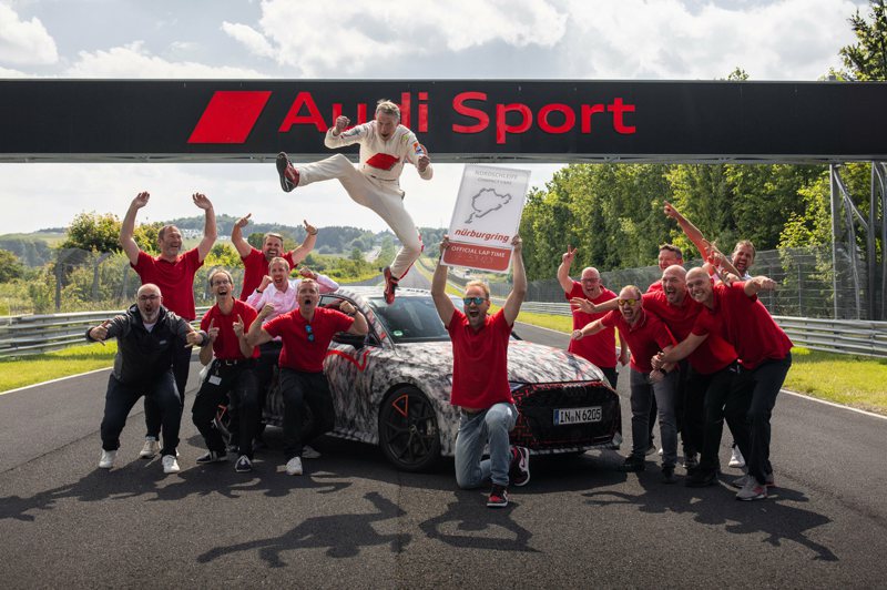 Audi RS3擊敗BMW M2，打破紐柏林圈速紀錄！