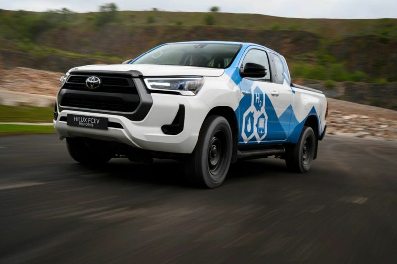 Toyota Hilux FCEV氫電池車款測試中 續航里程可達600公里！