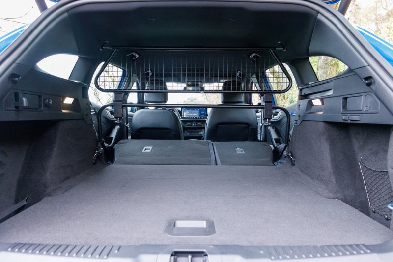 Focus Wagon透過後座座椅傾倒，可以進一步擴充至1,653L的驚人平坦空間。 記者沈昱嘉／攝影