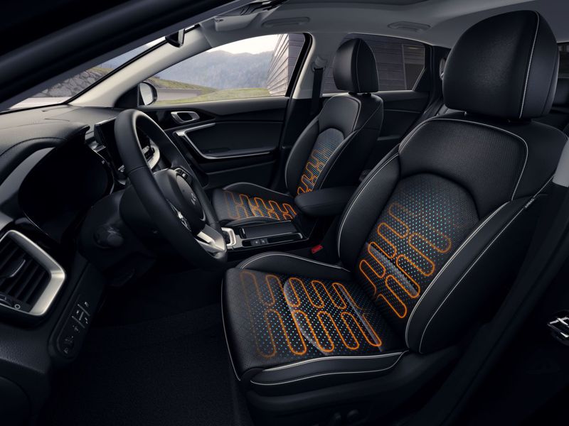 Kia Ceed Sportswagon Luxe Edition全車標配European真皮座椅，還附有雙前座通風／加熱座椅，並新增方向盤加熱功能。 圖／森那美起亞提供