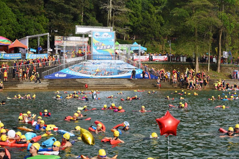 2024日月潭國際萬人泳渡決定今年9月15日舉辦，7月8日開放報名，活動人數限制在2.5萬人。本報資料照片