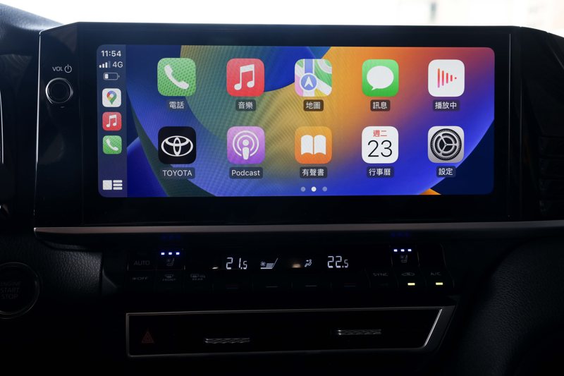 12.3吋觸控式主機則配置無線Apple CarPlay及有線Android Auto。 記者吳致碩／攝影