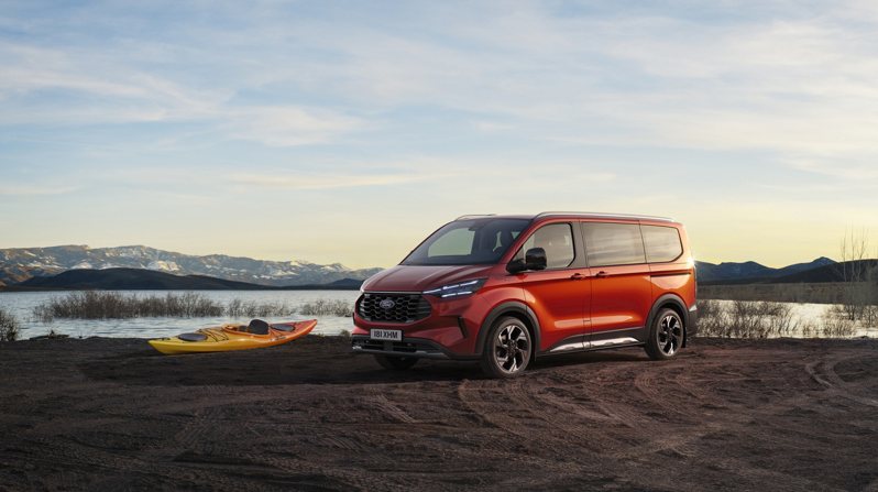 大改款的福特旅行家Ford Tourneo Custom將登台。 摘自Ford