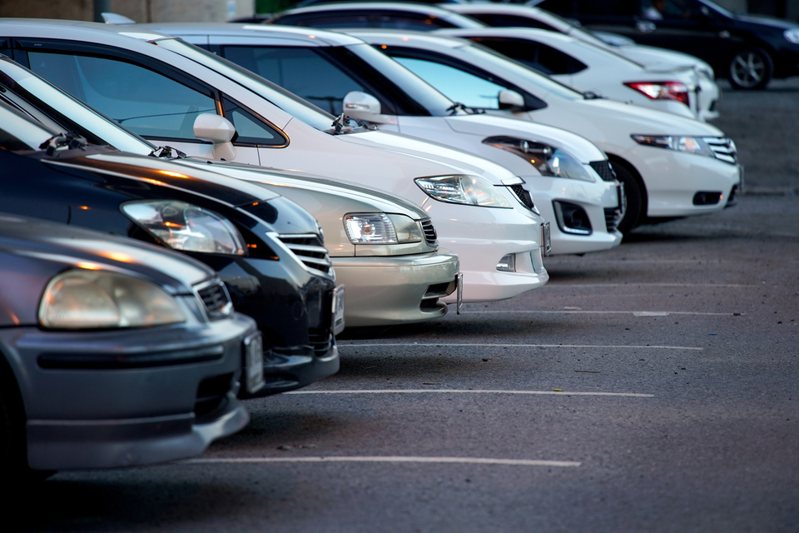 排放數字成為歐盟與汽車品牌之間的角力戰。 示意圖／ingimage