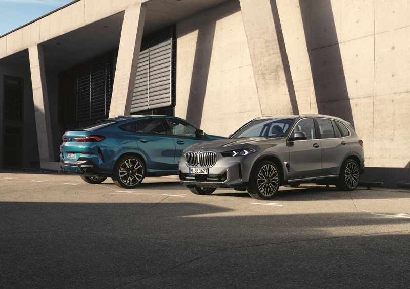 全新BMW X5與X6提供分期購車禮遇(150萬40期0利率)及3年租賃禮馭優惠方案，本月交車領牌加贈晶華酒店集團3天2夜5星假期。 圖／汎德提供