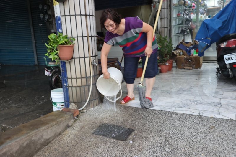 強颱凱米襲台，豪雨狂炸南台灣，疾管署示警的類鼻疽疫情，已陸續傳出感染案例。本報資料照片