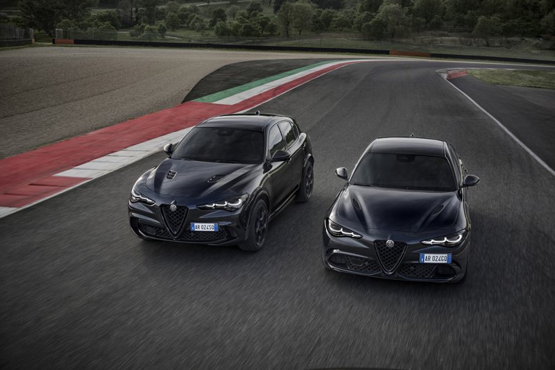 2024 Alfa Romeo Stelvio Quadrifoglio Super Sport與Giulia Quadrifoglio Super Sport。 摘自Alfa Romeo