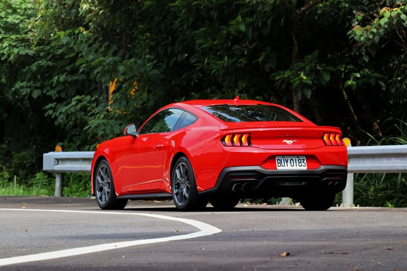 趁還沒改變太多之前趕快享受經典 Ford Mustang EcoBoost Premium試駕