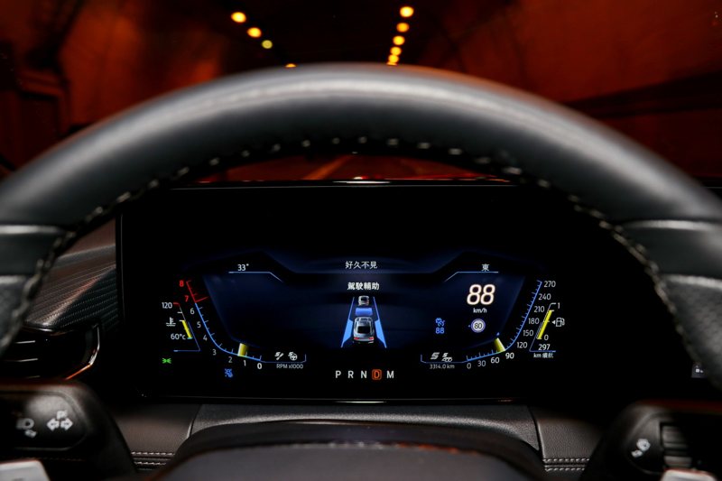 Ford Mustang升級搭載Ford Co-Pilot360全方位智駕科技輔助系統。 記者陳威任／攝影