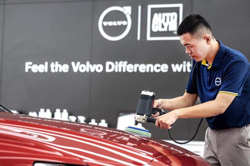 VOLVO Professional Car Care 配置 2 個精緻洗車及 2 個汽車美容區域。 圖／國際富豪汽車提供