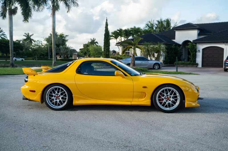 Mazda RX-7 RS-R。 圖／Carscoops