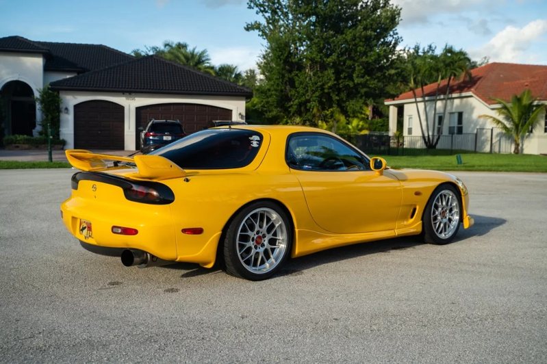 Mazda RX-7 RS-R。 圖／Carscoops