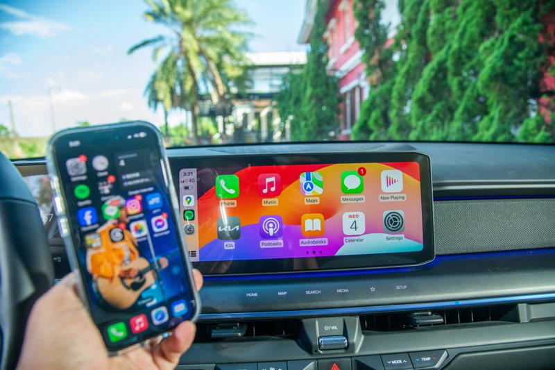 在導入最新的ccNC車載娛樂系統後，The Kia EV9支援無線Apple CarPlay™、Android Auto™的連接功能。 攝影／王澤瑋