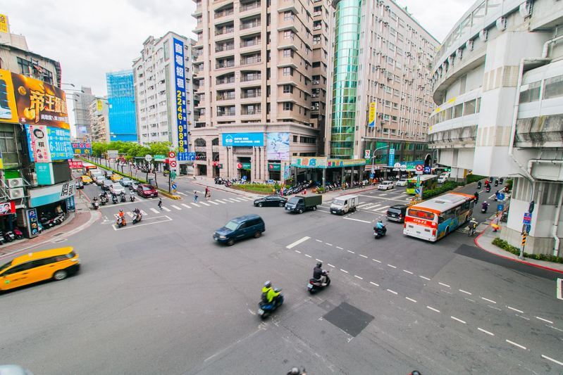 據實價登錄網資料，近一年全國交易最熱的前10名路段，新北市中和區的景平路以交易量266件奪得榜首。圖為房市示意圖，永慶房產集團提供