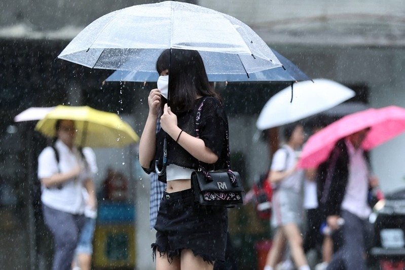 颱風外圍雲系影響大雨特報 吳德榮：未來1周多雨 慎防劇烈天氣