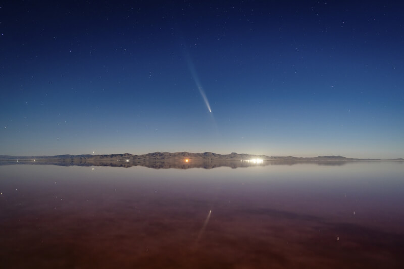 紫金山-阿特拉斯彗星8萬年一遇 「大甩尾」閃亮全球夜空【圖輯】