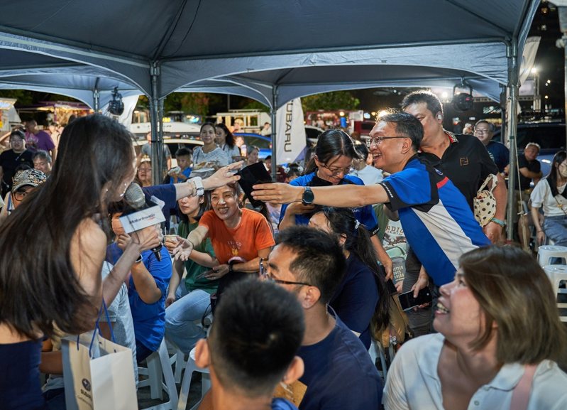 現場主持人有獎徵答，車主與親朋好友皆可自在同歡。 圖／台灣意美汽車提供