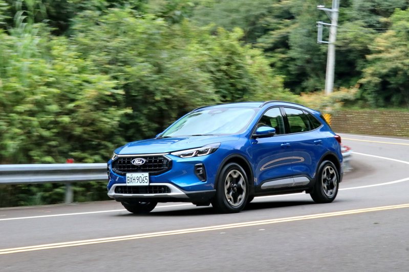 Ford Kuga 1.5T Active操駕表現讓人印象深刻。 記者陳威任／攝影