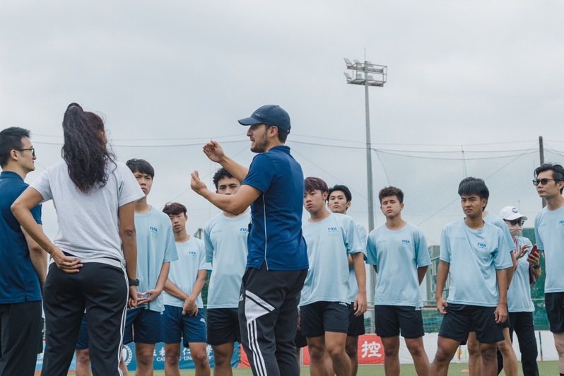 國際足總足球學校活動Football for Schools今天舉行開幕儀式。圖／中華足協提供