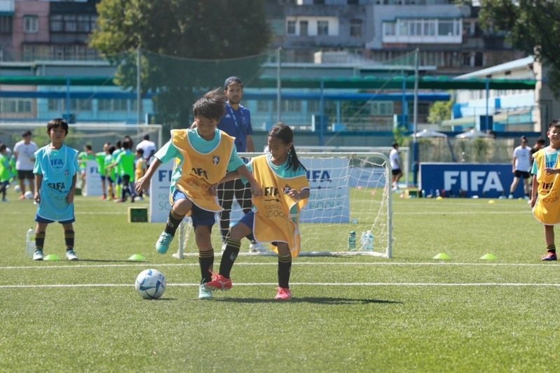 FIFA國際足總發展Football for Schools足球學校（F4S）來台扎根。圖／中華足協提供