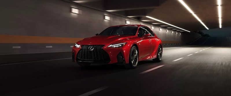 Lexus提供