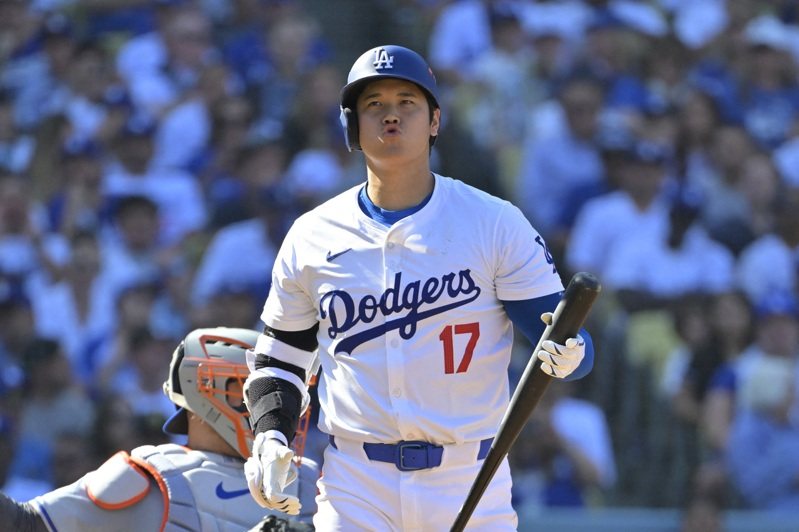 大谷壘上無人持續安打荒，但總教練羅伯茲（Dave Roberts）表示，暫不考慮調動大谷棒次。 路透