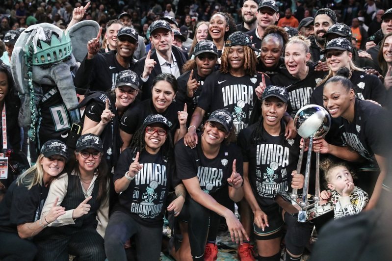 WNBA／驚險逆轉山貓！紐約自由人延長賽奪隊史首冠