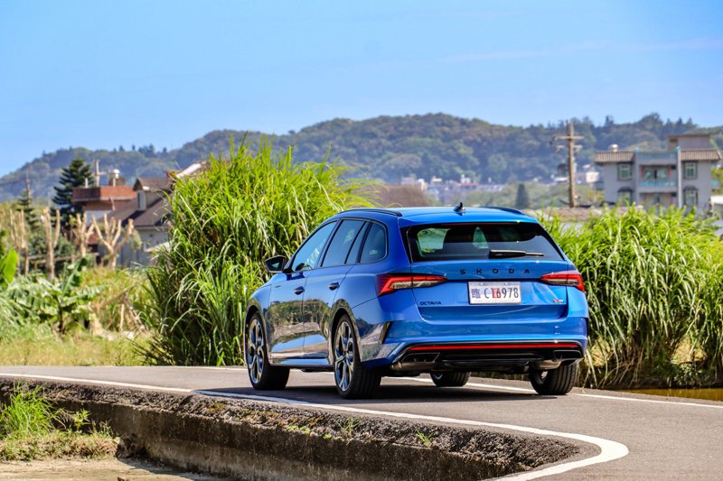 小改款Škoda Octavia Combi Combi RS。 記者黃俐嘉／攝影