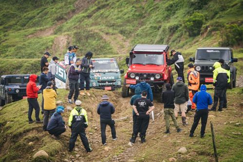 陳和皇攜手亞洲拉力賽冠軍消防員 消防救災高階越野體驗營登場