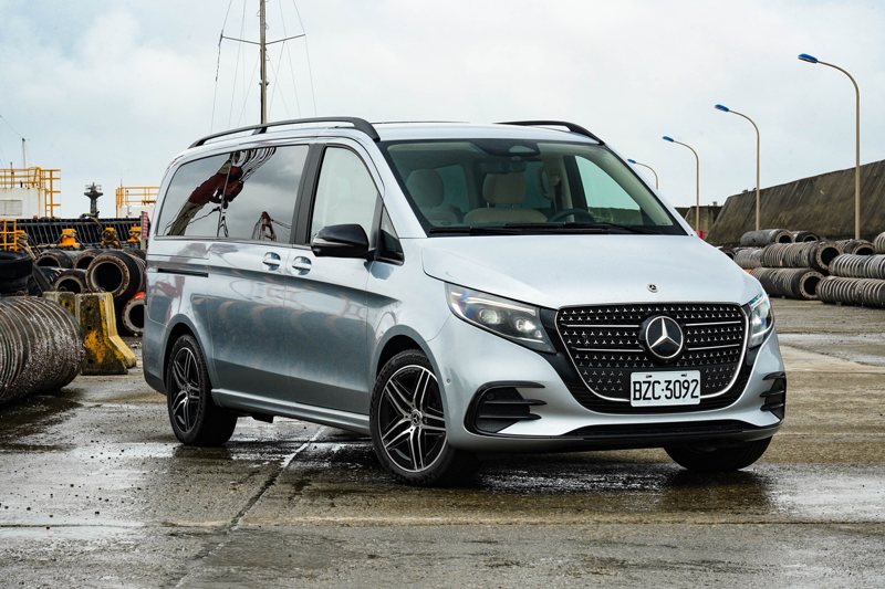 Mercedes-Benz V250d AVA。 記者趙駿宏／攝影